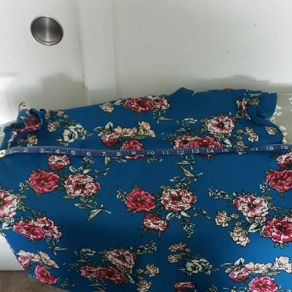 Apt. 9 Flutter Sleeve Blue Ruffled Blouse - Picture 6 of 8